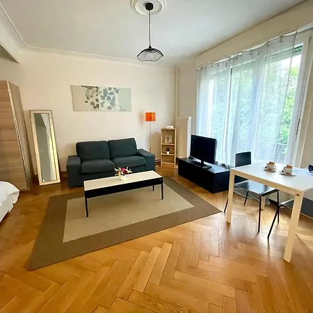 Appartement Meuble Proche De La Gare De 12 *