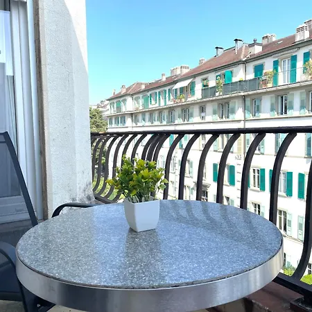 Meuble Proche De La Gare De 12 * Lausanne