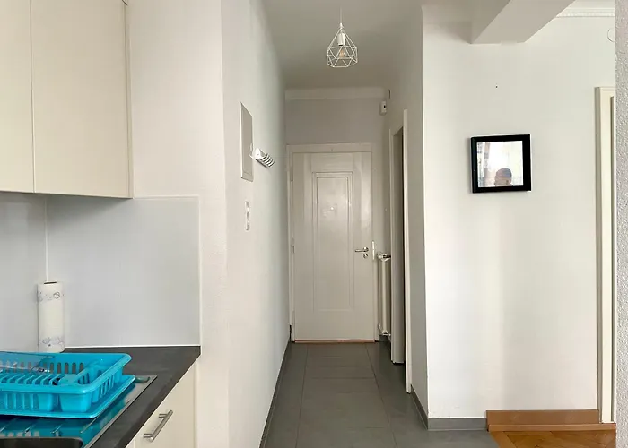 Meuble Proche De La Gare De 12 * Лозана