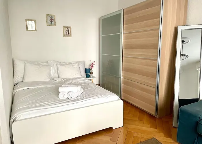 Meuble Proche De La Gare De 12 * Lausanne